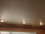 ﻿Установлены натяжные потолки в комнате, ванной, санузле, кухне и коридоре. Новинки фактурных потолков, точечные светильники, подобрана вставка в тон.
